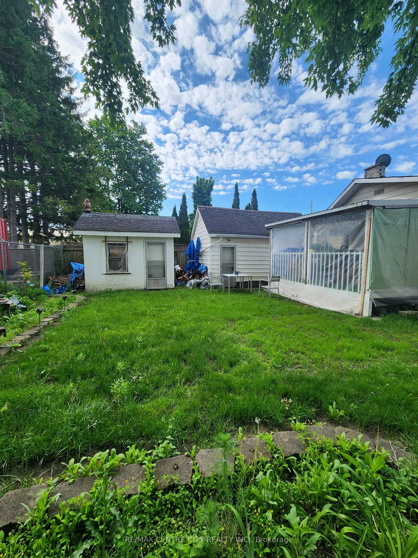 31 Queen Street • Strathroy-Caradoc, ON photo 13