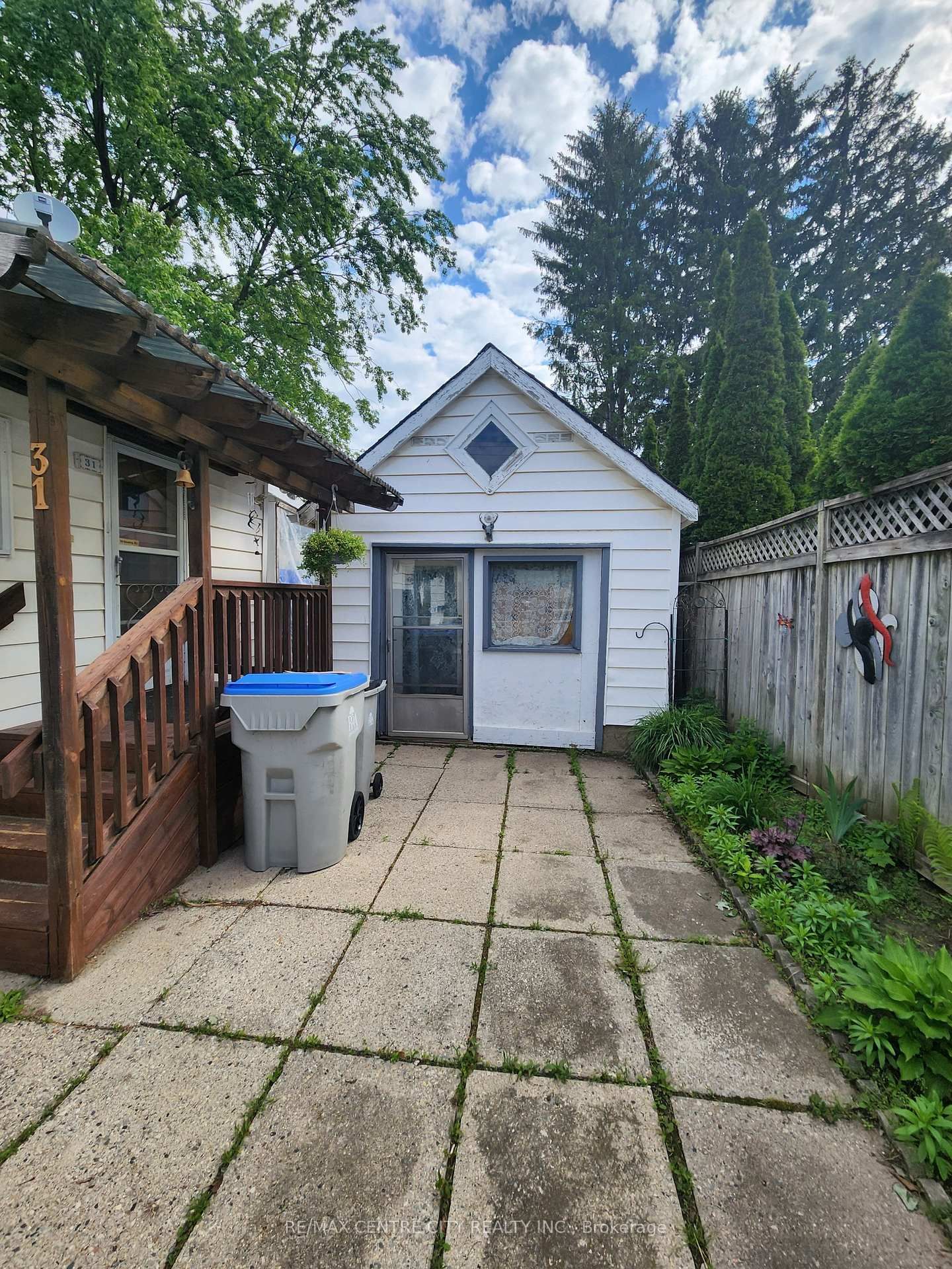 31 Queen Street • Strathroy-Caradoc, ON photo 14
