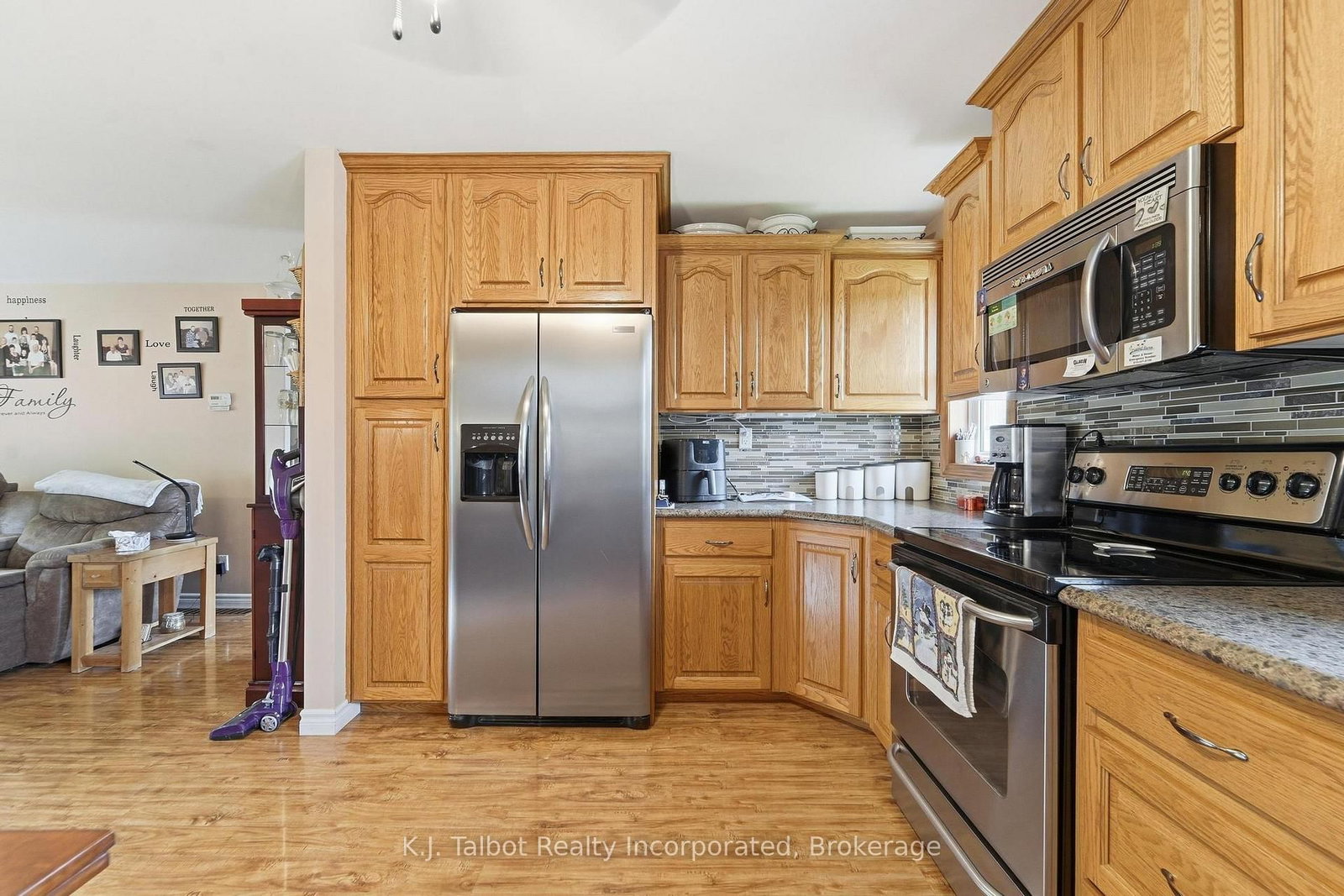 155 James Street • Central Huron, ON photo 10