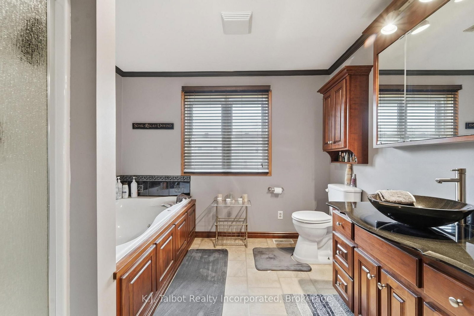 155 James Street • Central Huron, ON photo 13