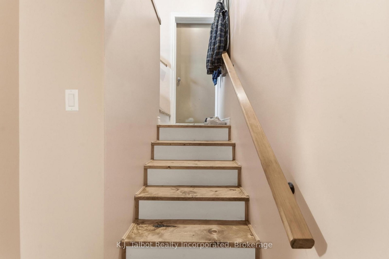 155 James Street • Central Huron, ON photo 16