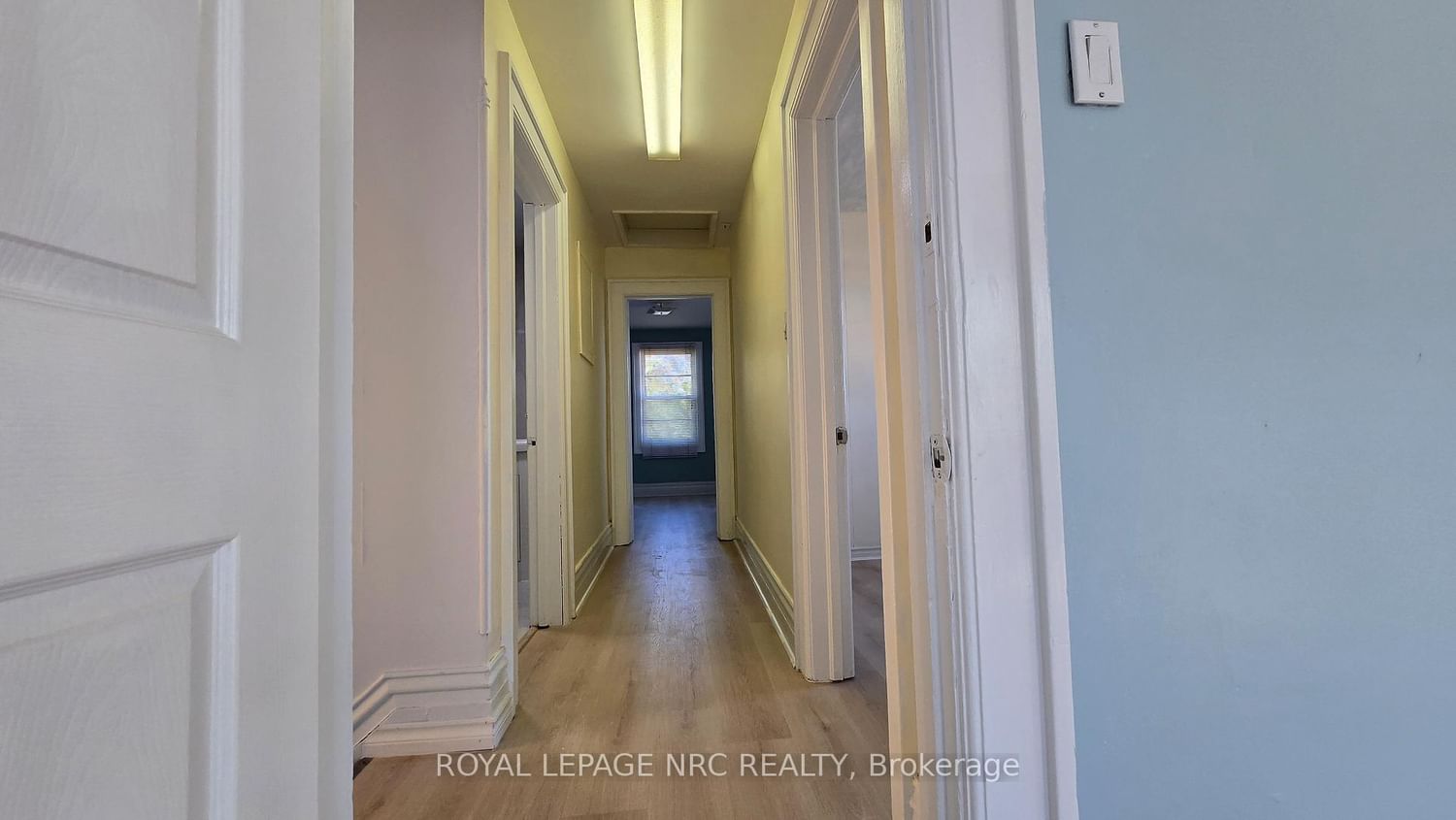 Detached House for lease at Main & Second Floor Only-4425 Hiram Street, Niagara Falls, Ontario, L2E 1A2 - Downtown - MLS: X13424924
