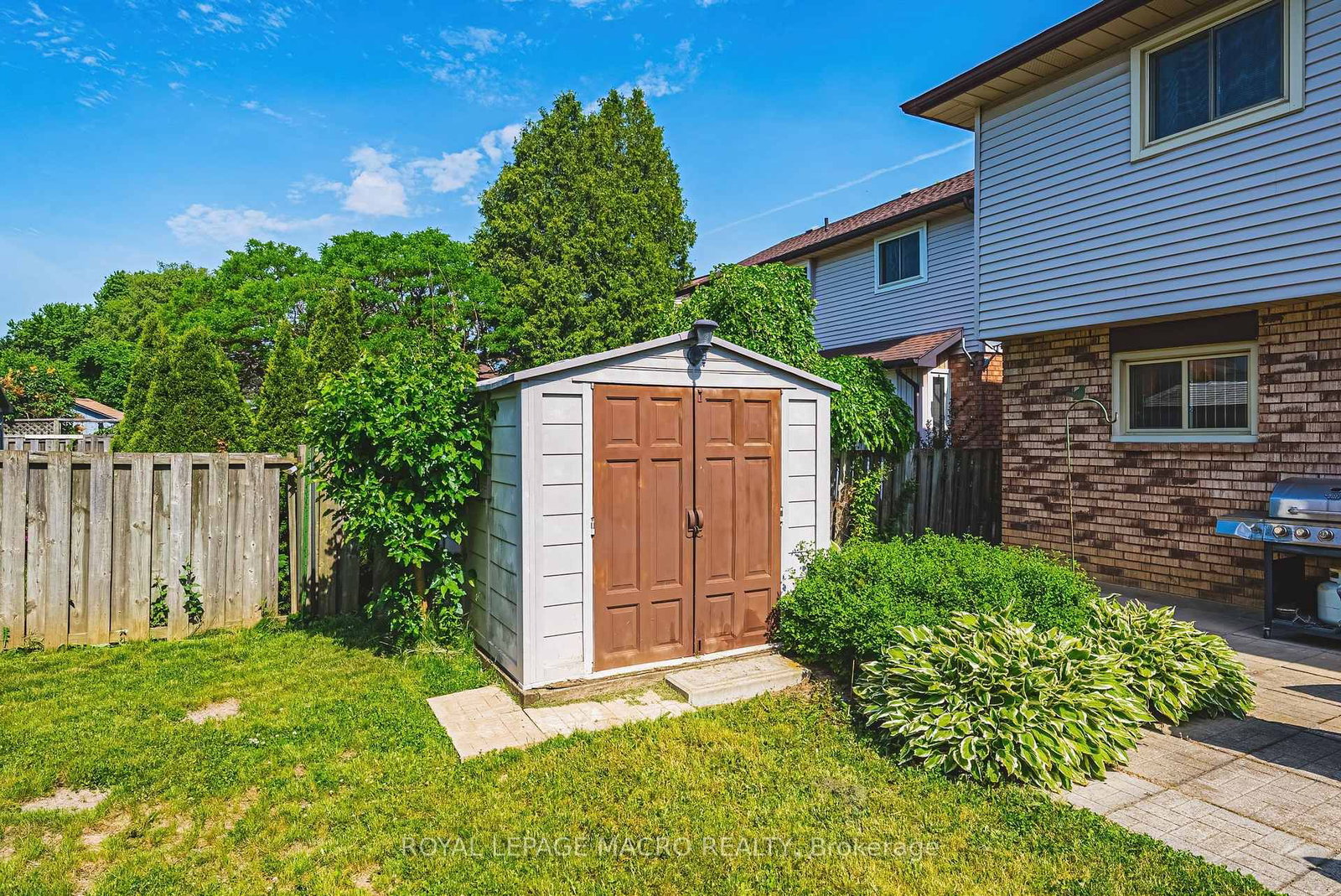 565 W Stone Church Road • Hamilton, ON photo 36