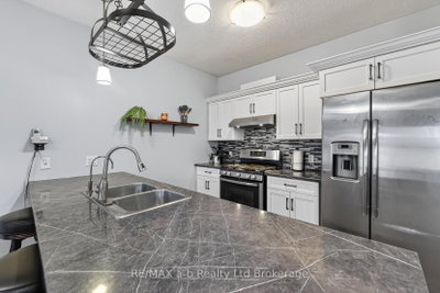 29 Kendell Lane • Ingersoll, ON photo 9