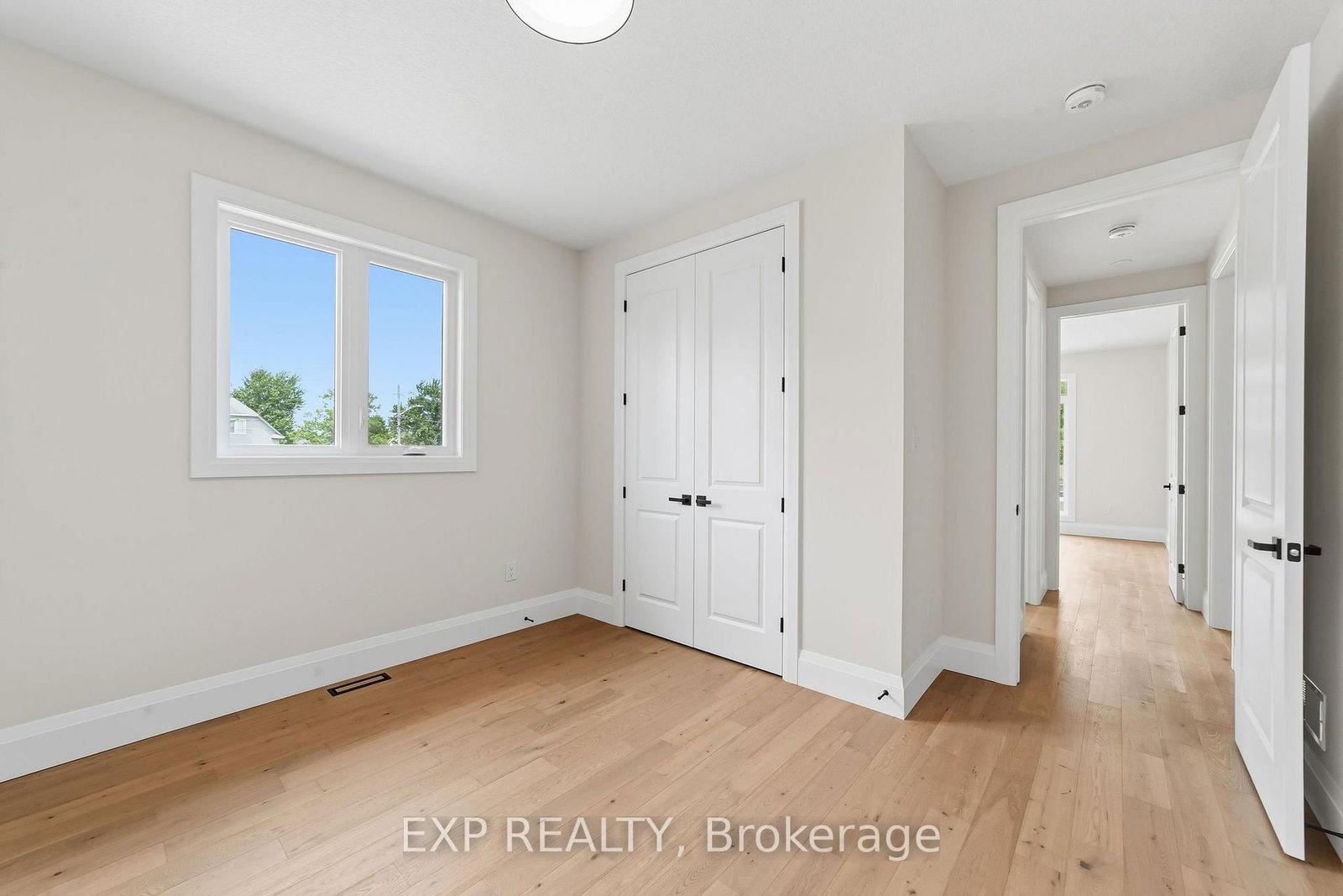 404 Erie Street • Warwick, ON photo 24