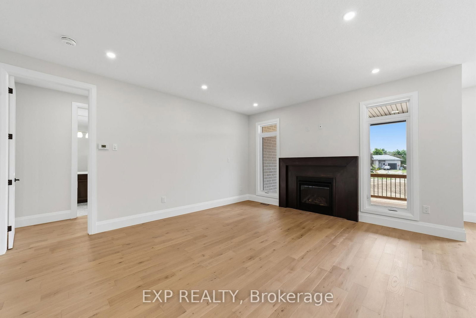 404 Erie Street • Warwick, ON photo 6