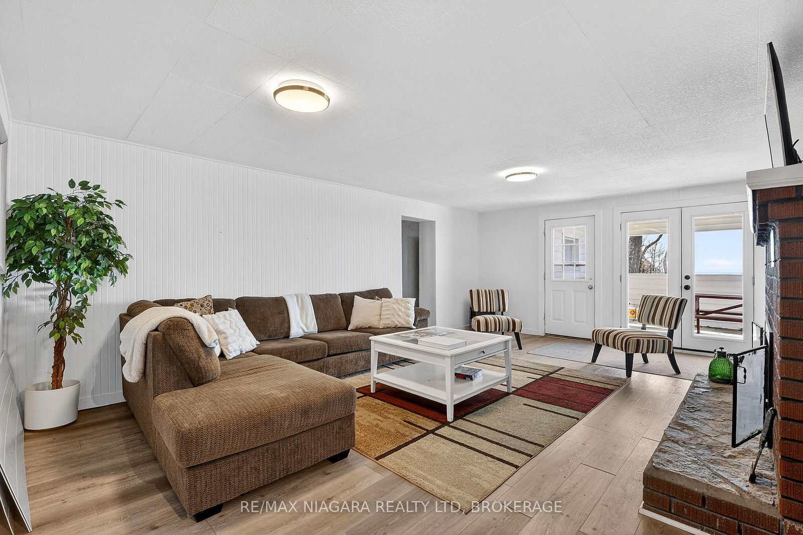 239 Pleasant Beach Road • Port Colborne, ON photo 14