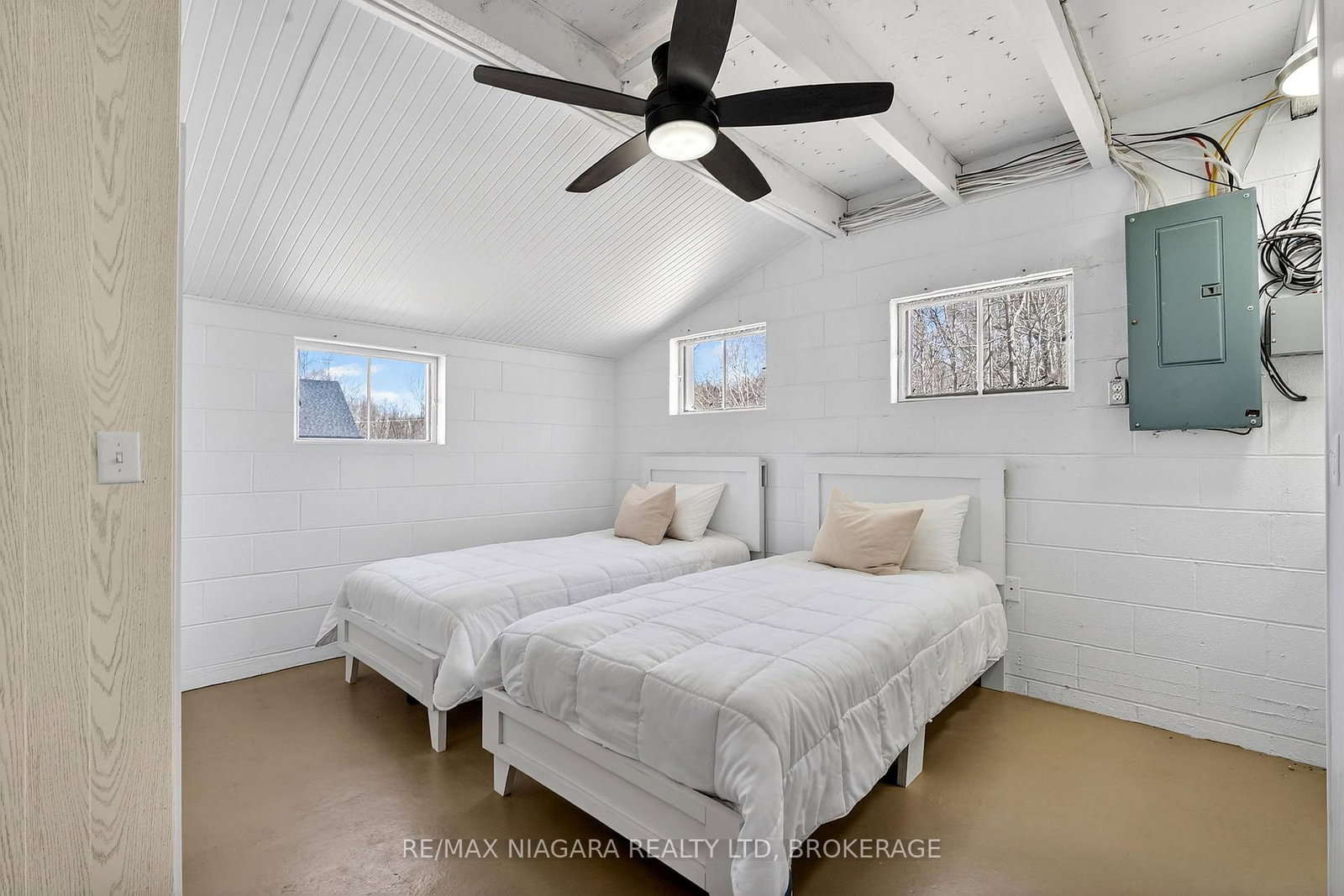 239 Pleasant Beach Road • Port Colborne, ON photo 23