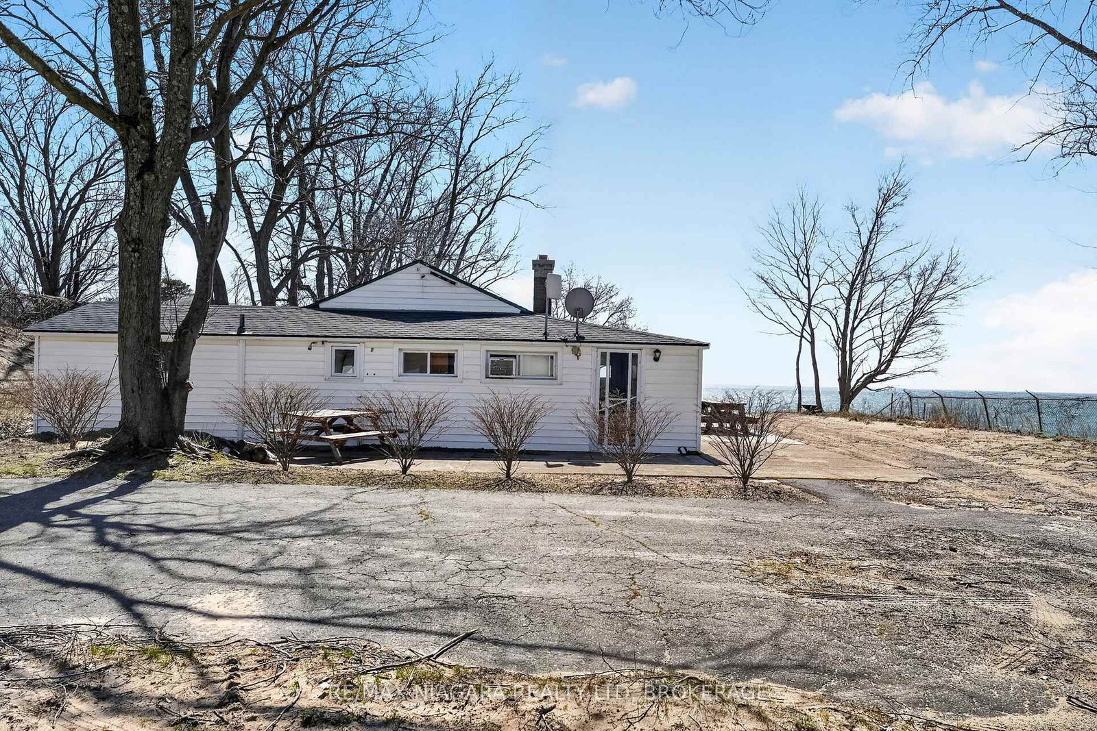 239 Pleasant Beach Road • Port Colborne, ON photo 37