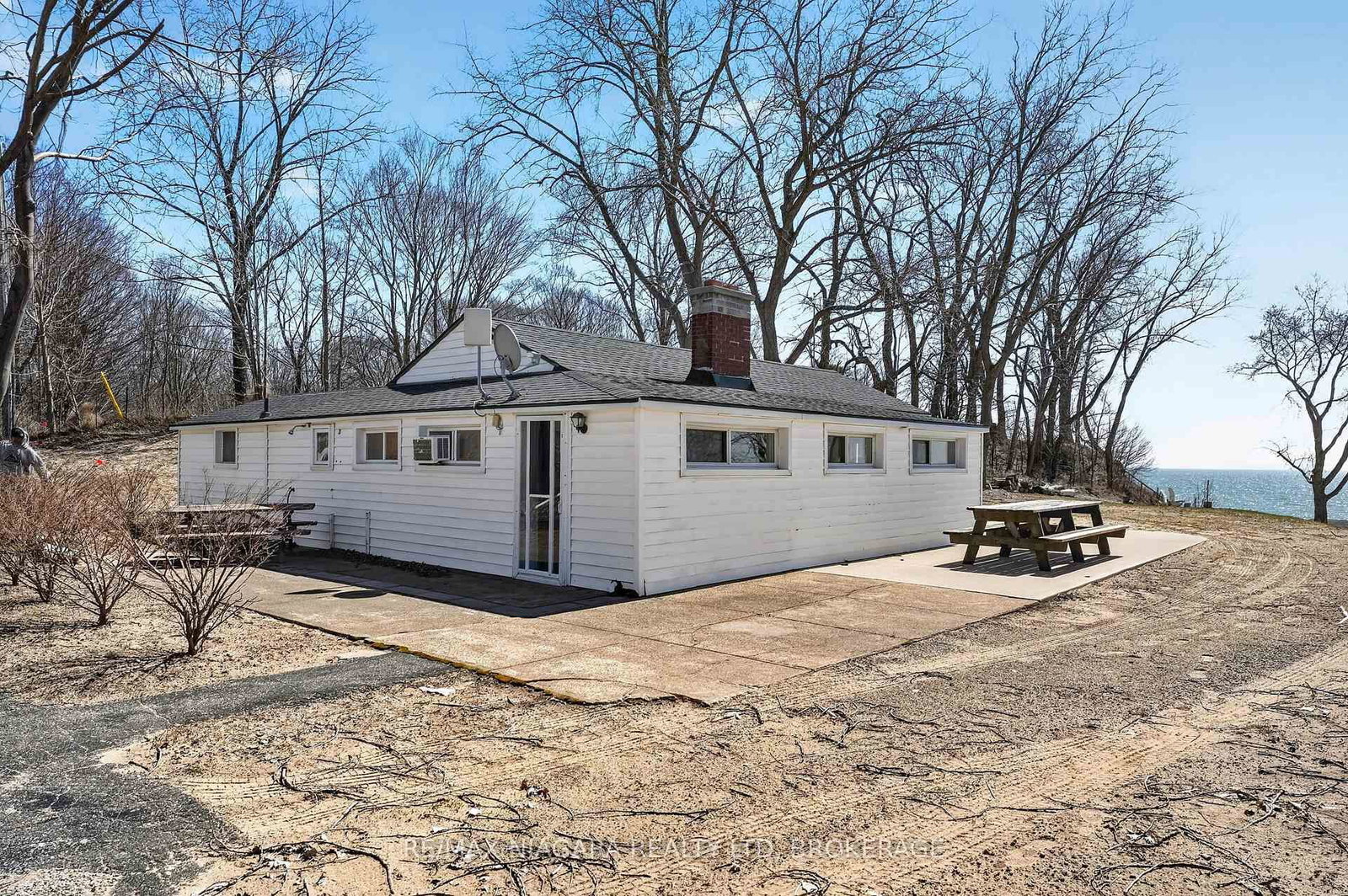239 Pleasant Beach Road • Port Colborne, ON photo 38