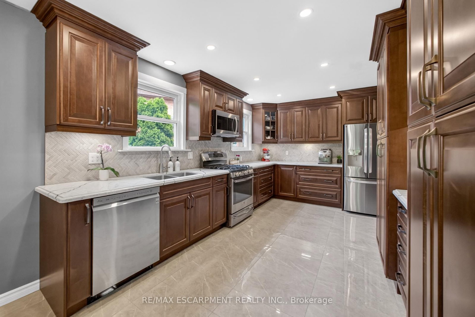 43 Puritan Court • Hamilton, ON photo 16