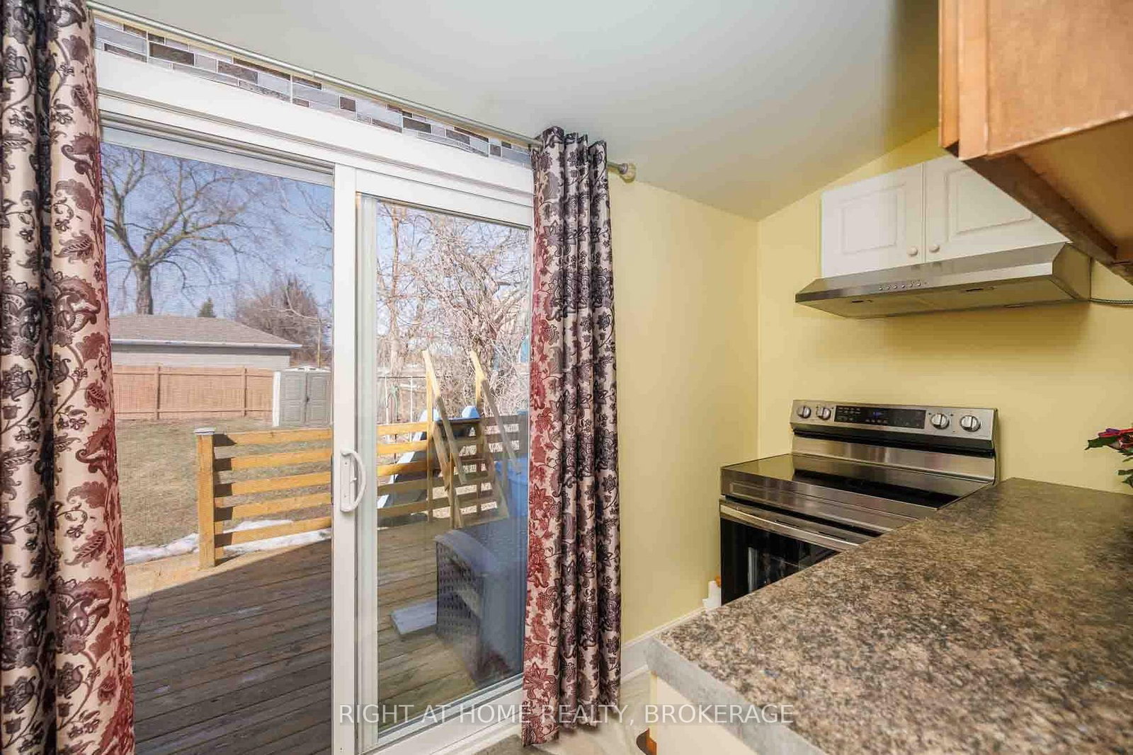 4367 Homewood Avenue • Niagara Falls, ON photo 21