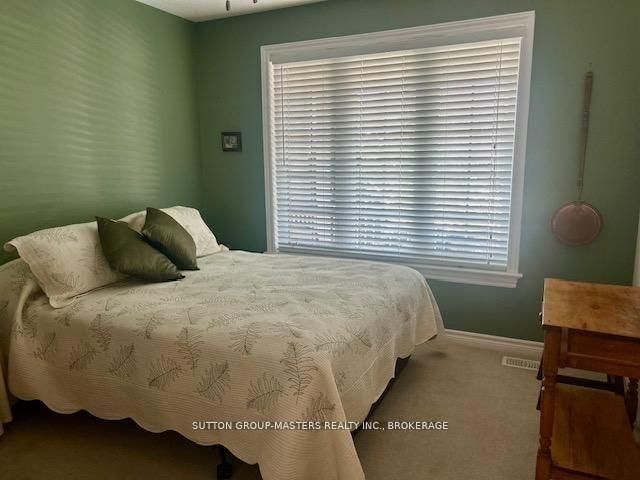 124 Farmstead Court • Kingston, ON photo 9