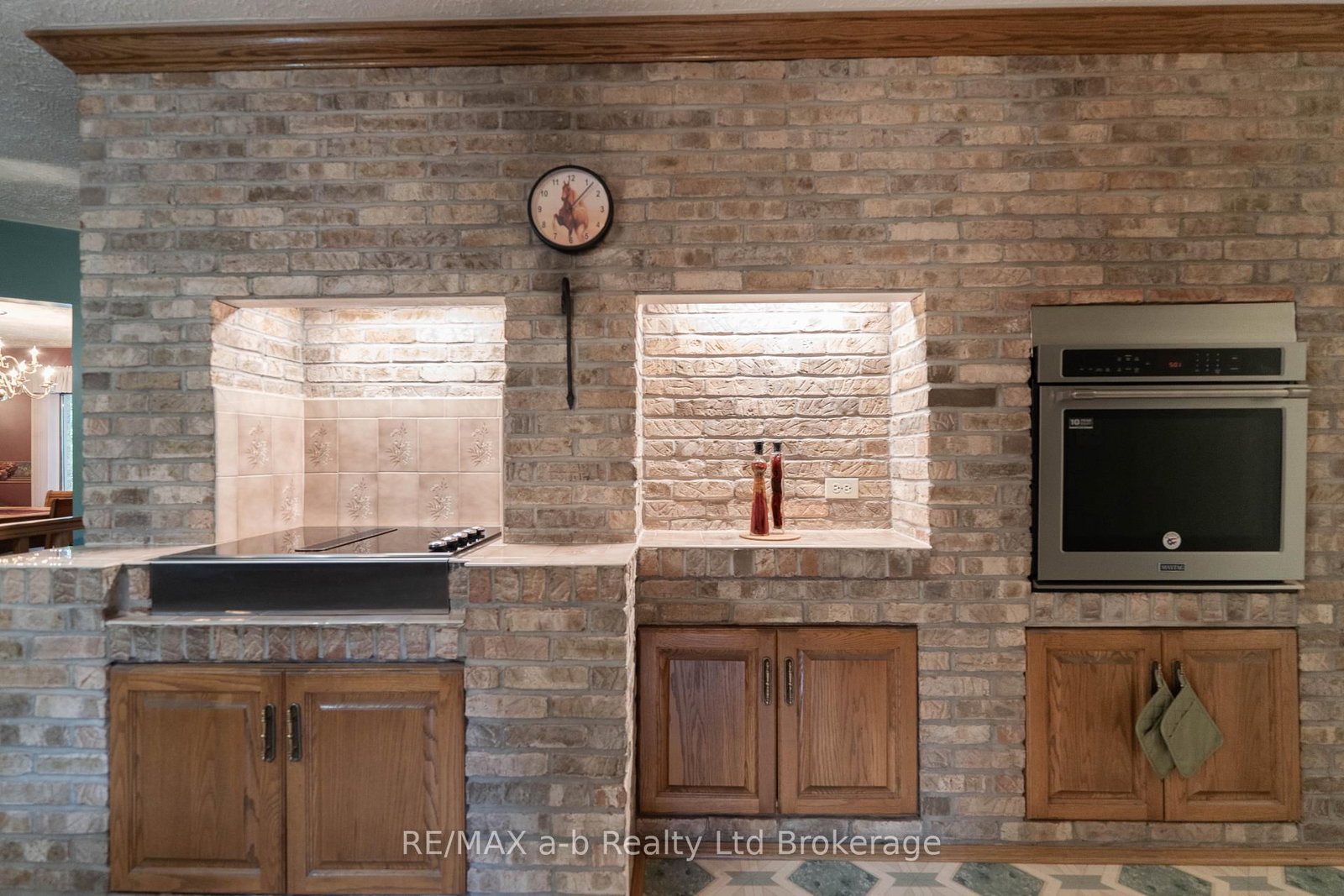 34 Lorraine Avenue • Tillsonburg, ON photo 10