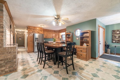 34 Lorraine Avenue • Tillsonburg, ON photo 9