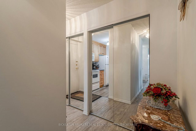 205 - 540 Talbot Place