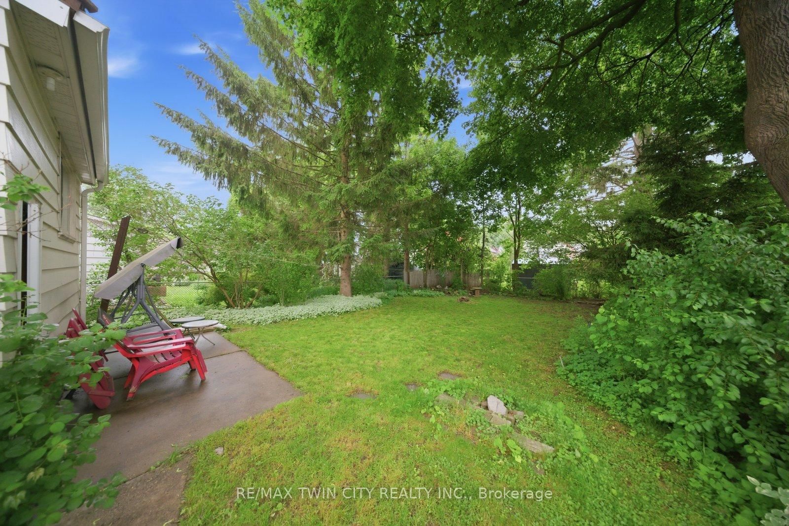12 Brunswick Street N • Brantford, ON photo 25