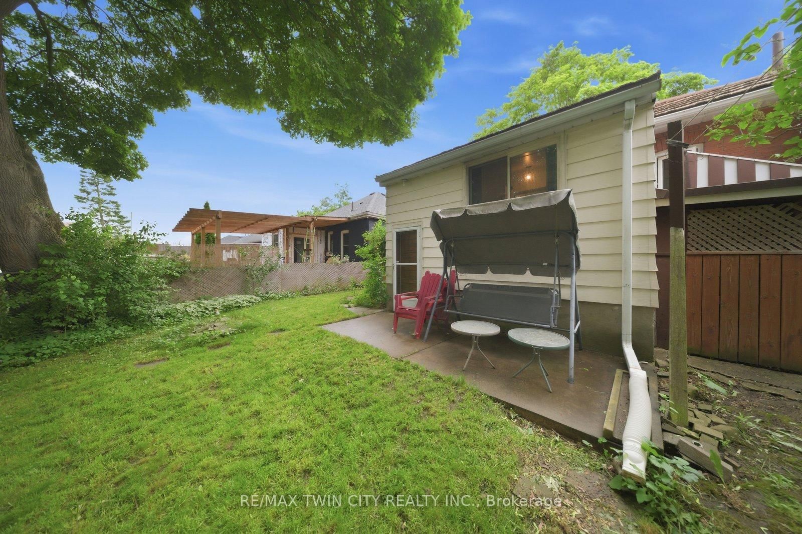 12 Brunswick Street N • Brantford, ON photo 26