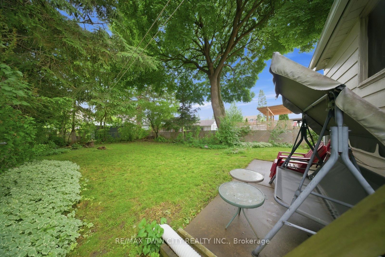 12 Brunswick Street N • Brantford, ON photo 27