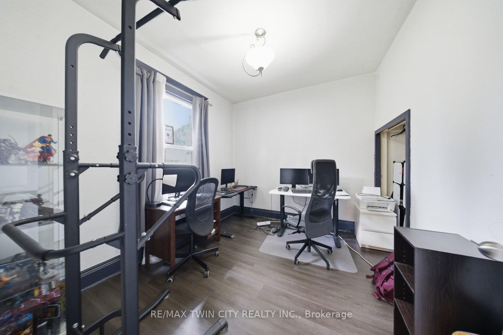 12 Brunswick Street N • Brantford, ON photo 6