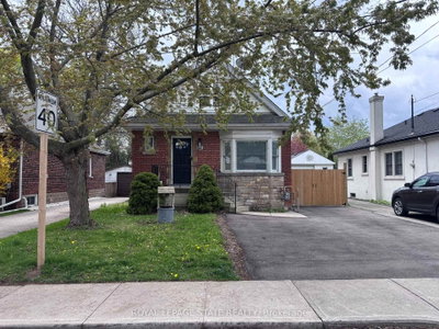122 Queensdale Avenue E