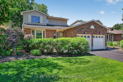 34 Four Seasons Drive • Ottawa, ON photo 2