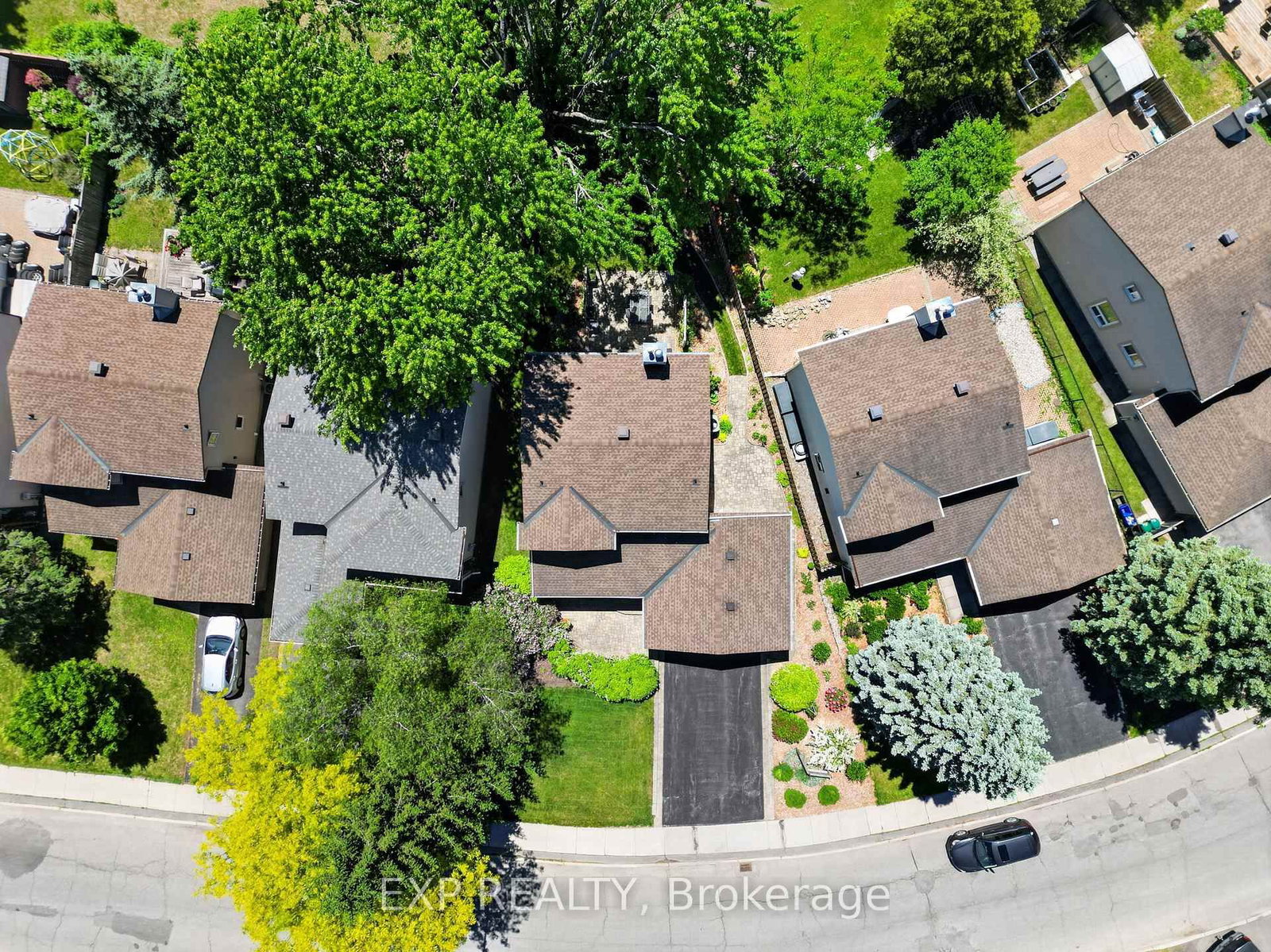34 Four Seasons Drive • Ottawa, ON photo 35