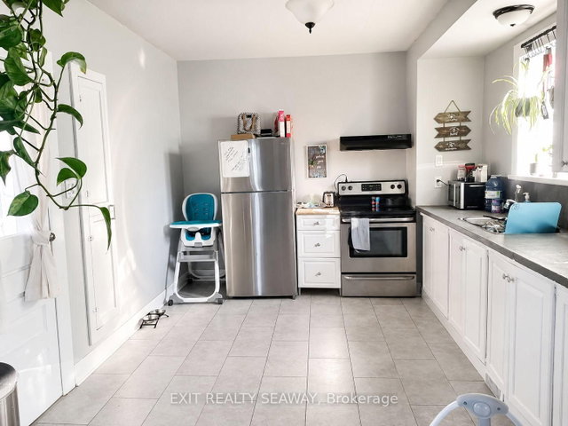 202 5th Street W