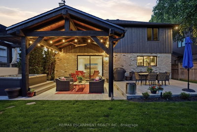 617 Grays Road • Hamilton, ON photo 4
