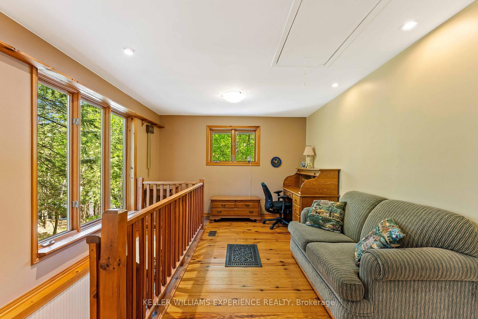 55 Mary Lake Crescent • Huntsville, ON photo 12