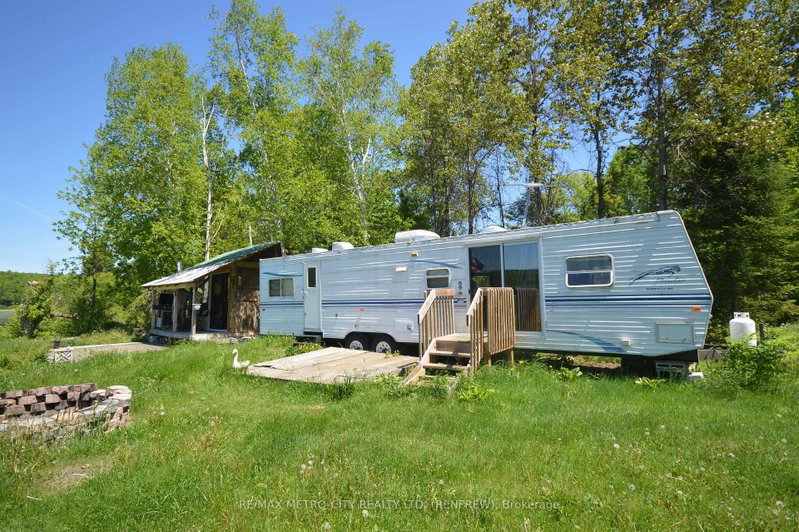 00 CLYDE FORKS Road