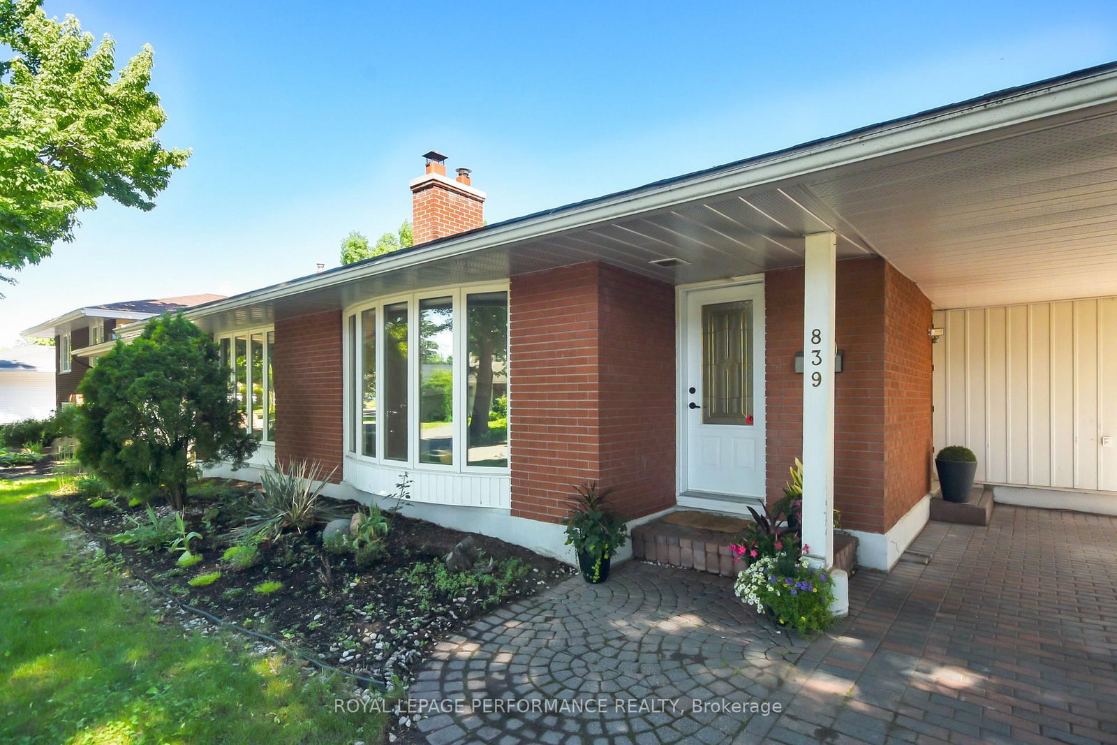 839 Nicholson Avenue • Ottawa, ON photo 2