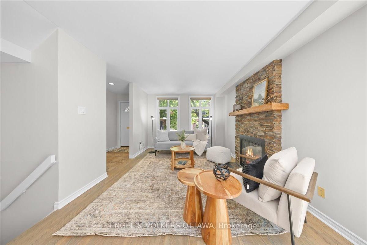 72 Greenfield Avenue, Unit 4
