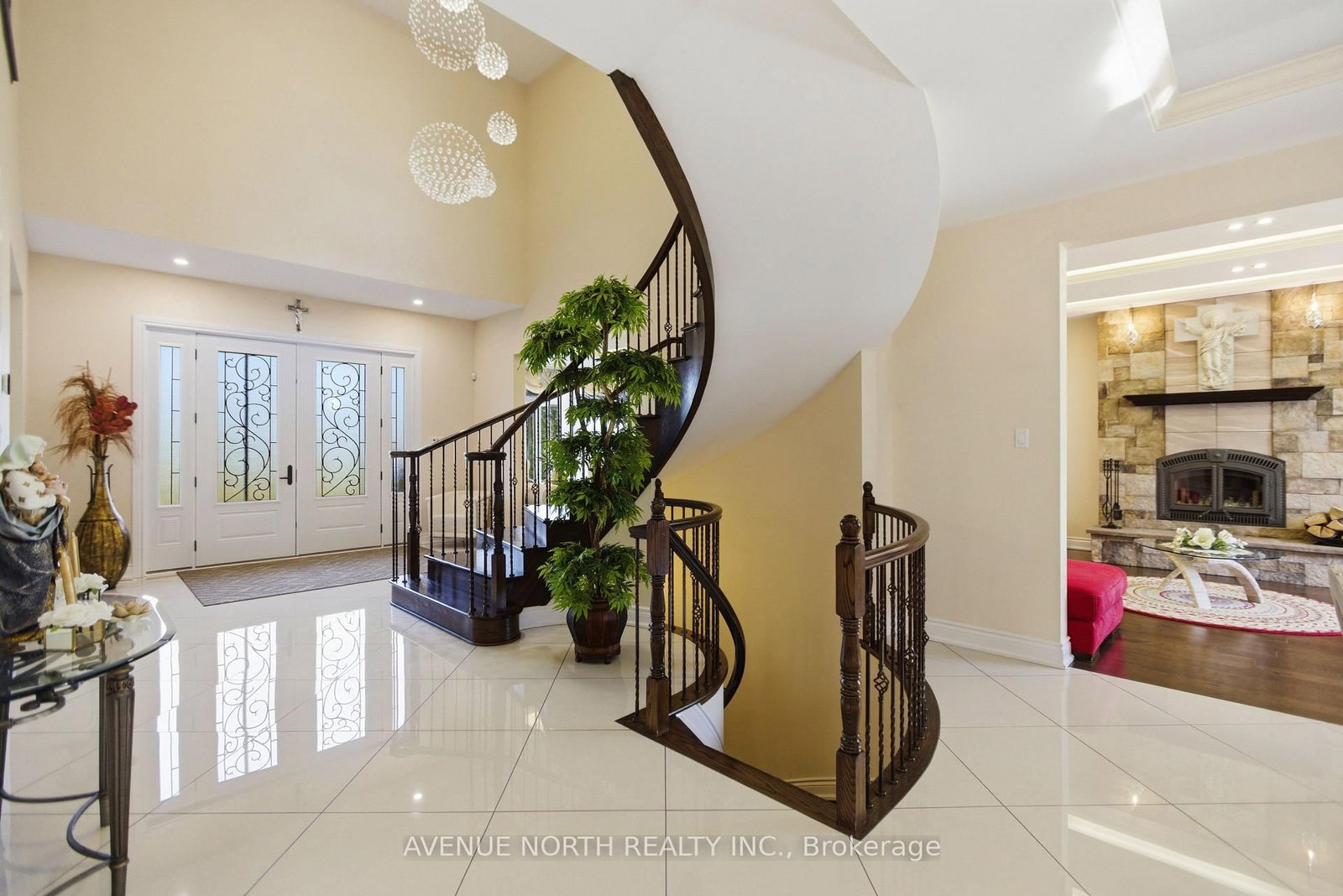 699 Ballycastle Crescent • Ottawa, ON photo 6