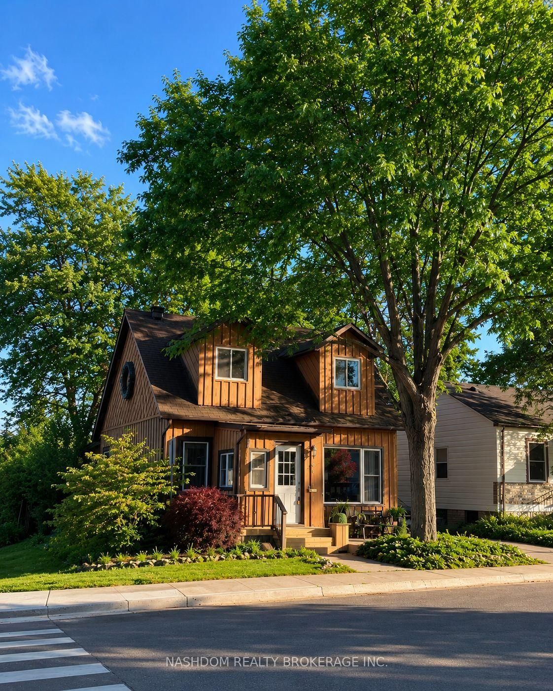 31 Hunter Street, Hamilton, ON