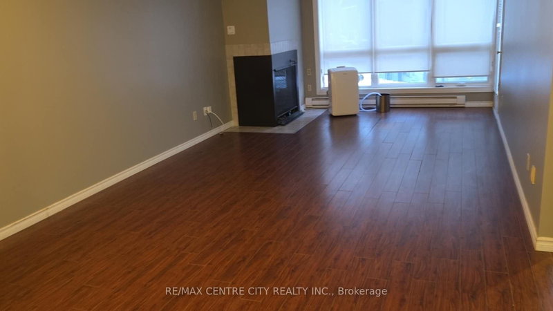 home for lease on 212-9 Jacksway Crescent