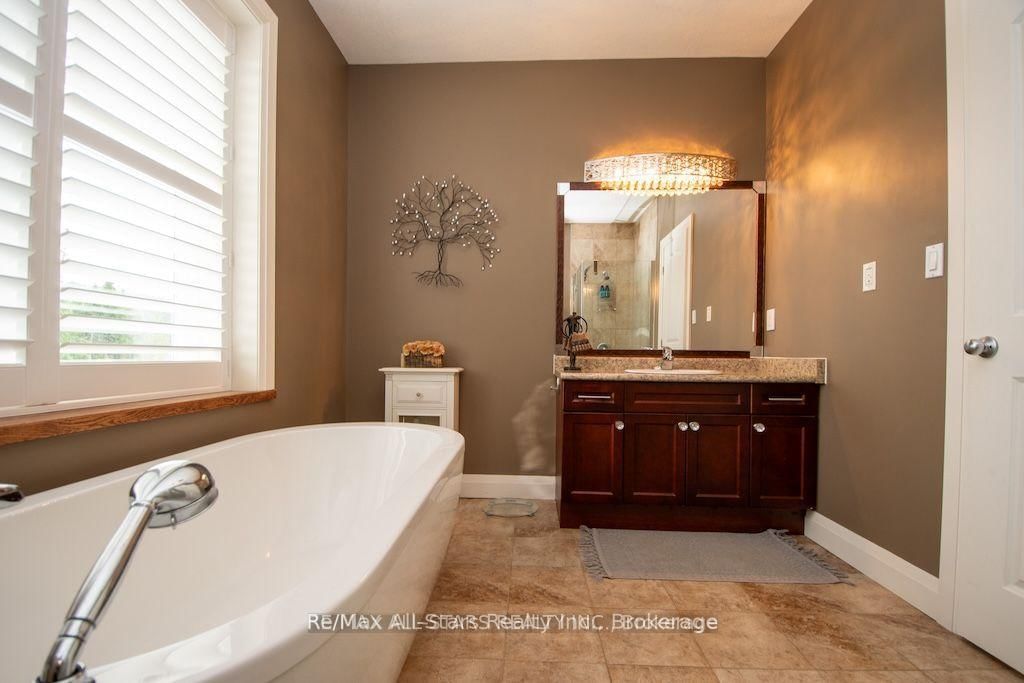 15 Rustlewood Avenue • Kawartha Lakes, ON photo 21