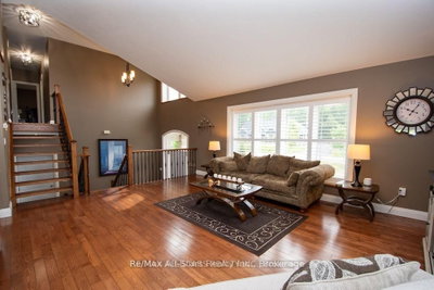 15 Rustlewood Avenue • Kawartha Lakes, ON photo 9