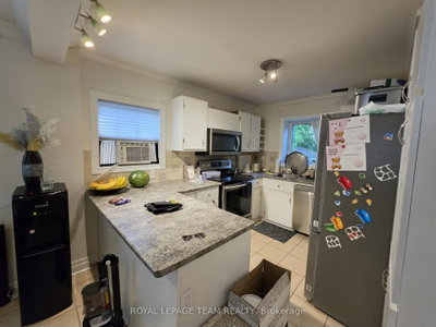 1247 Summerville Avenue • Ottawa, ON photo 8