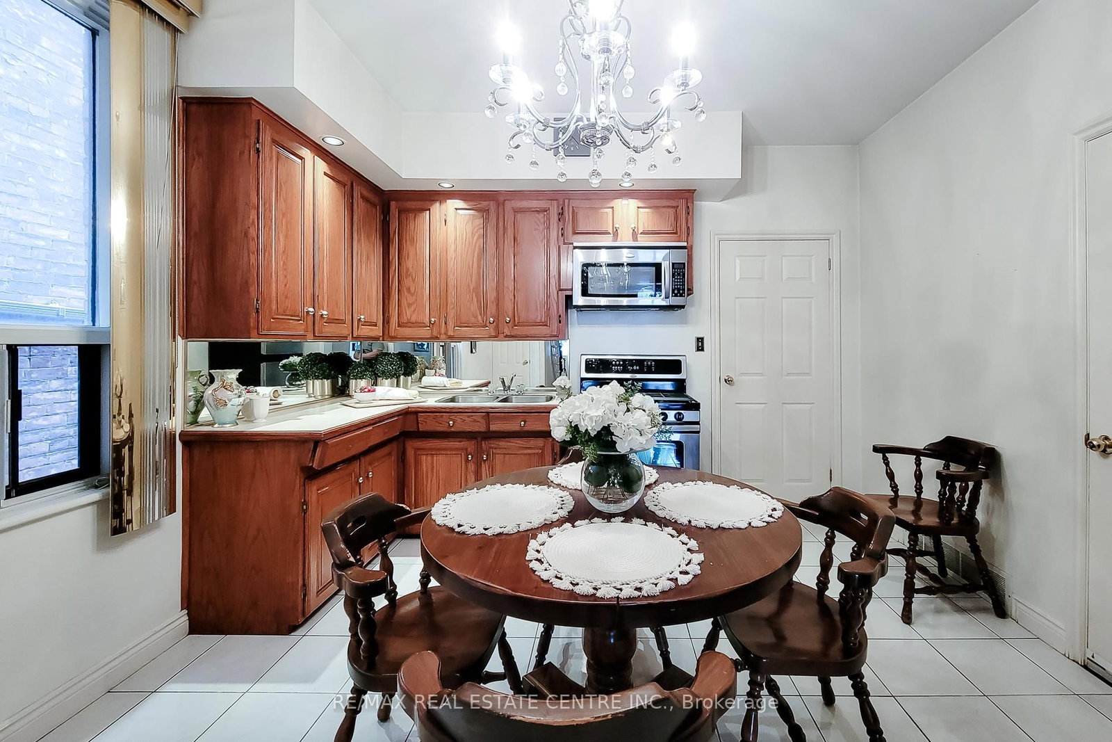 244 Hughson Street N • Hamilton, ON photo 14