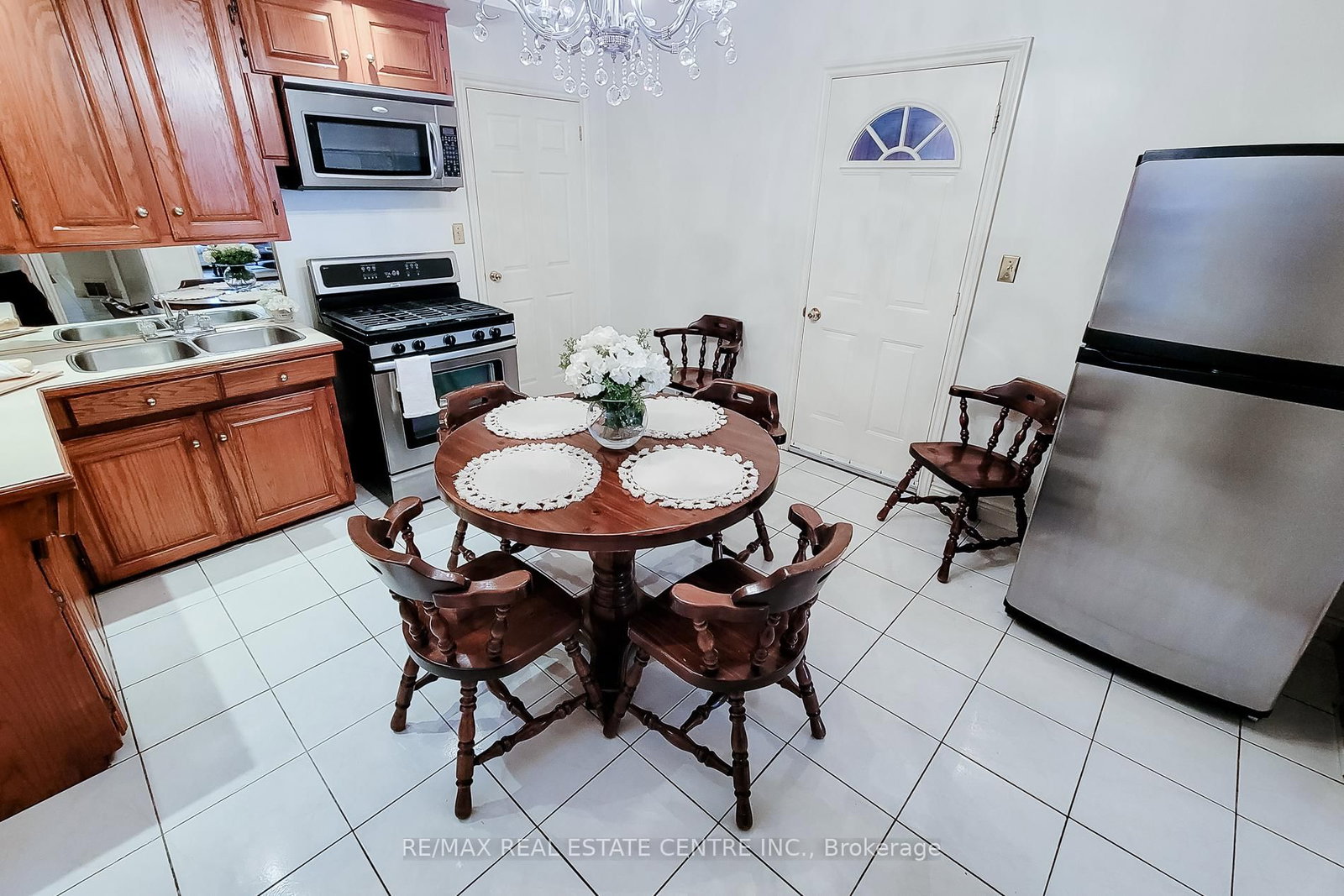 244 Hughson Street N • Hamilton, ON photo 16