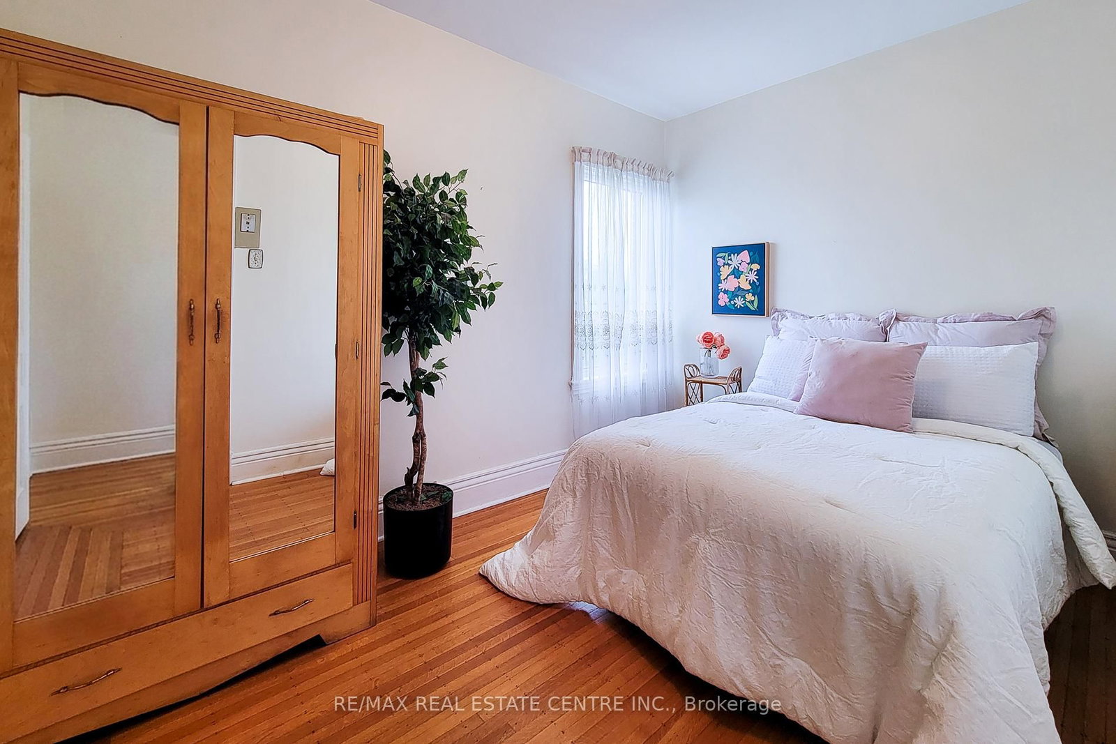 244 Hughson Street N • Hamilton, ON photo 20