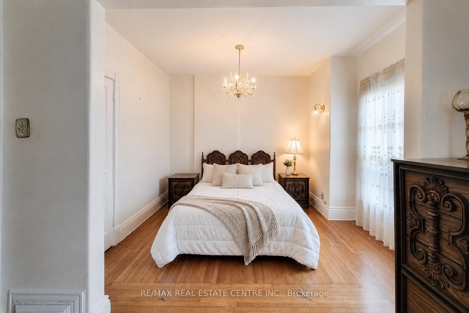 244 Hughson Street N • Hamilton, ON photo 28