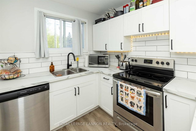 853-855 HUDSON Avenue