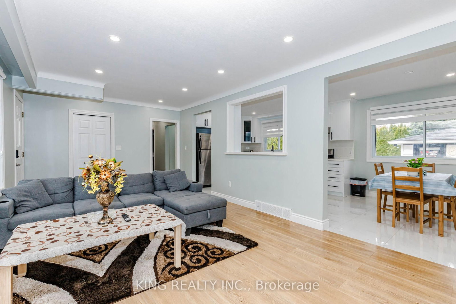 Listing Image 13