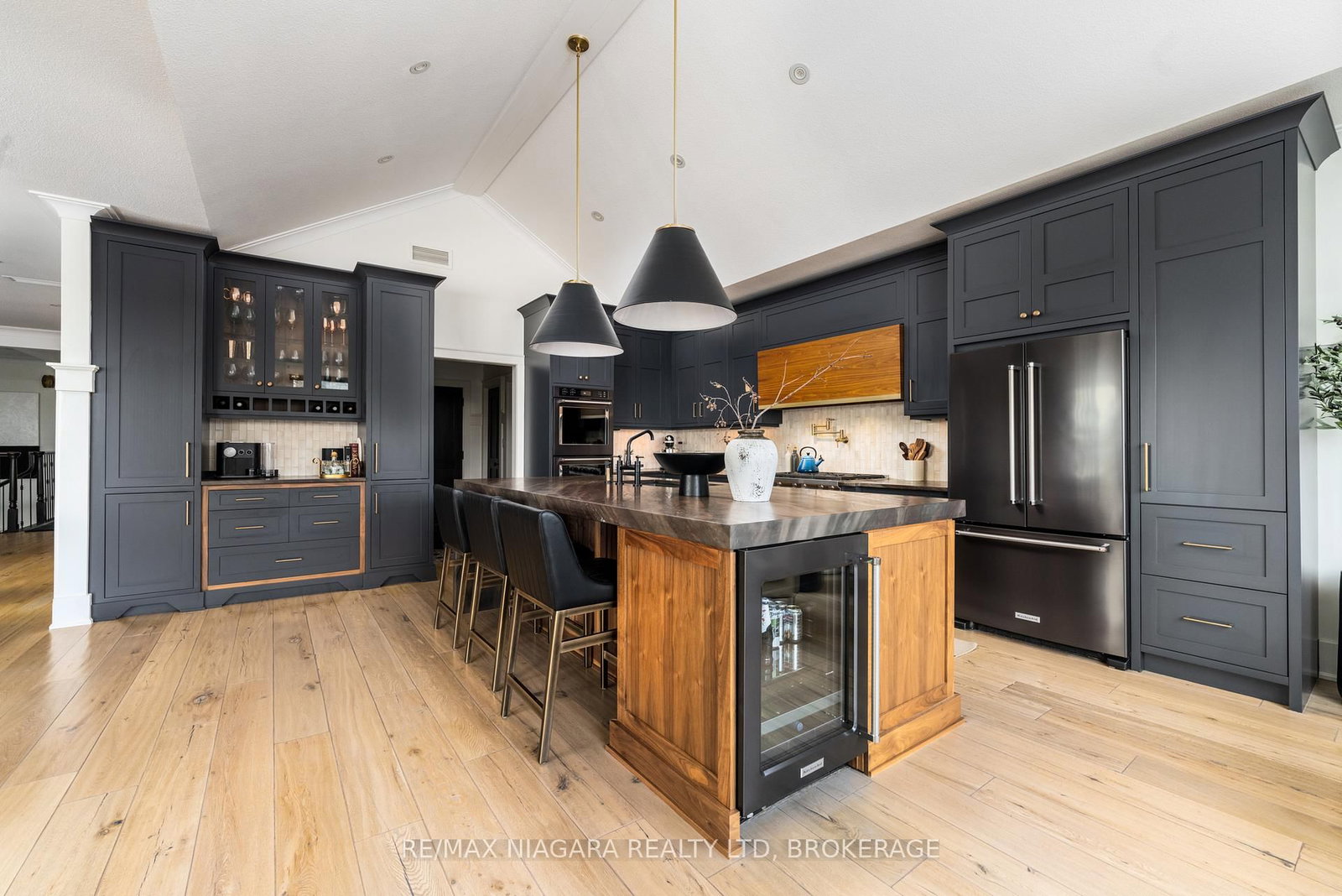 33 Canal Street • St. Catharines, ON photo 12