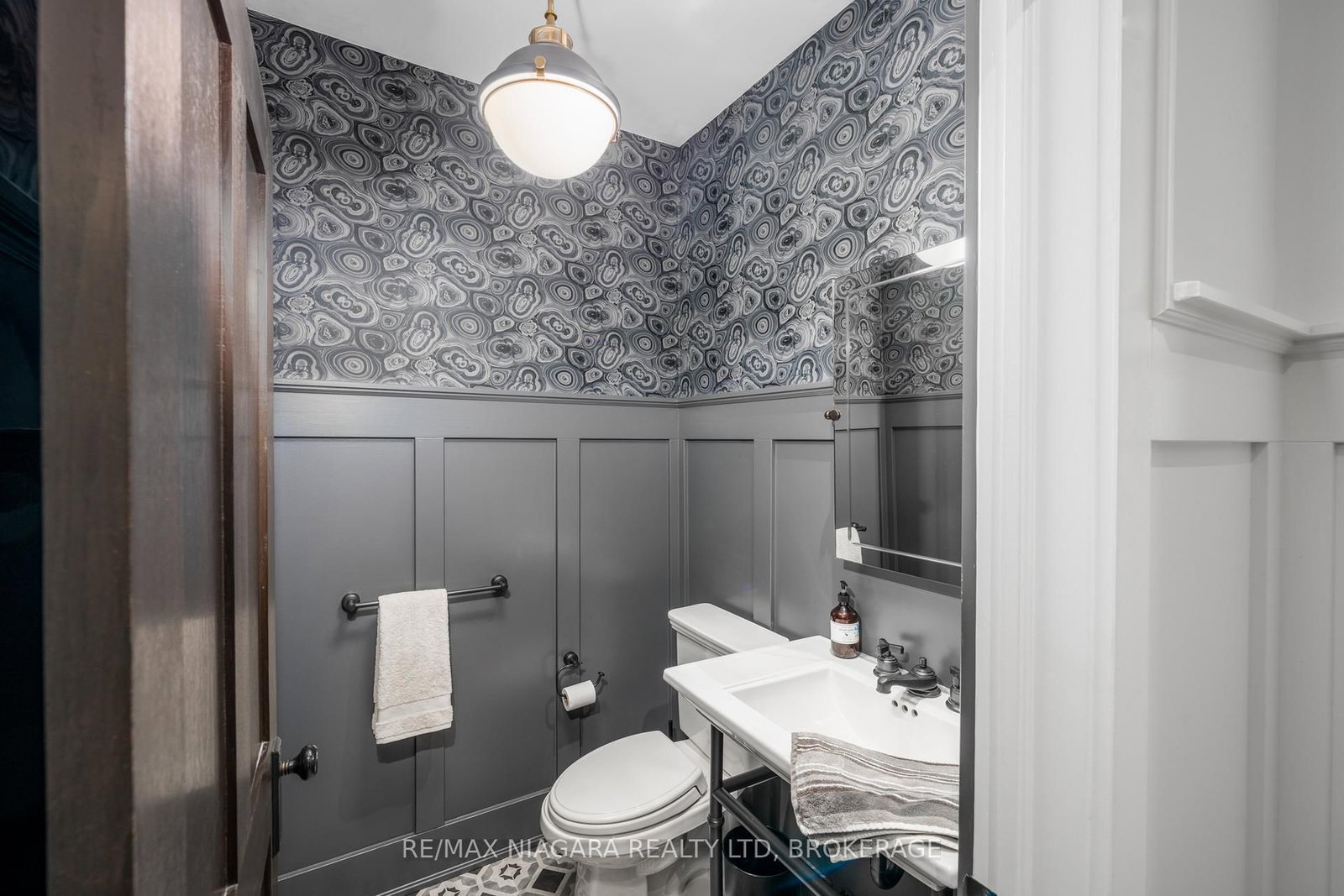33 Canal Street • St. Catharines, ON photo 15
