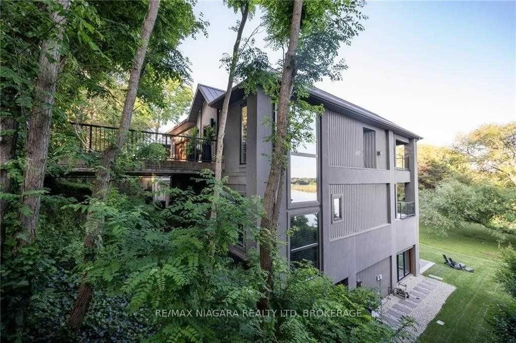 33 Canal Street • St. Catharines, ON photo 17