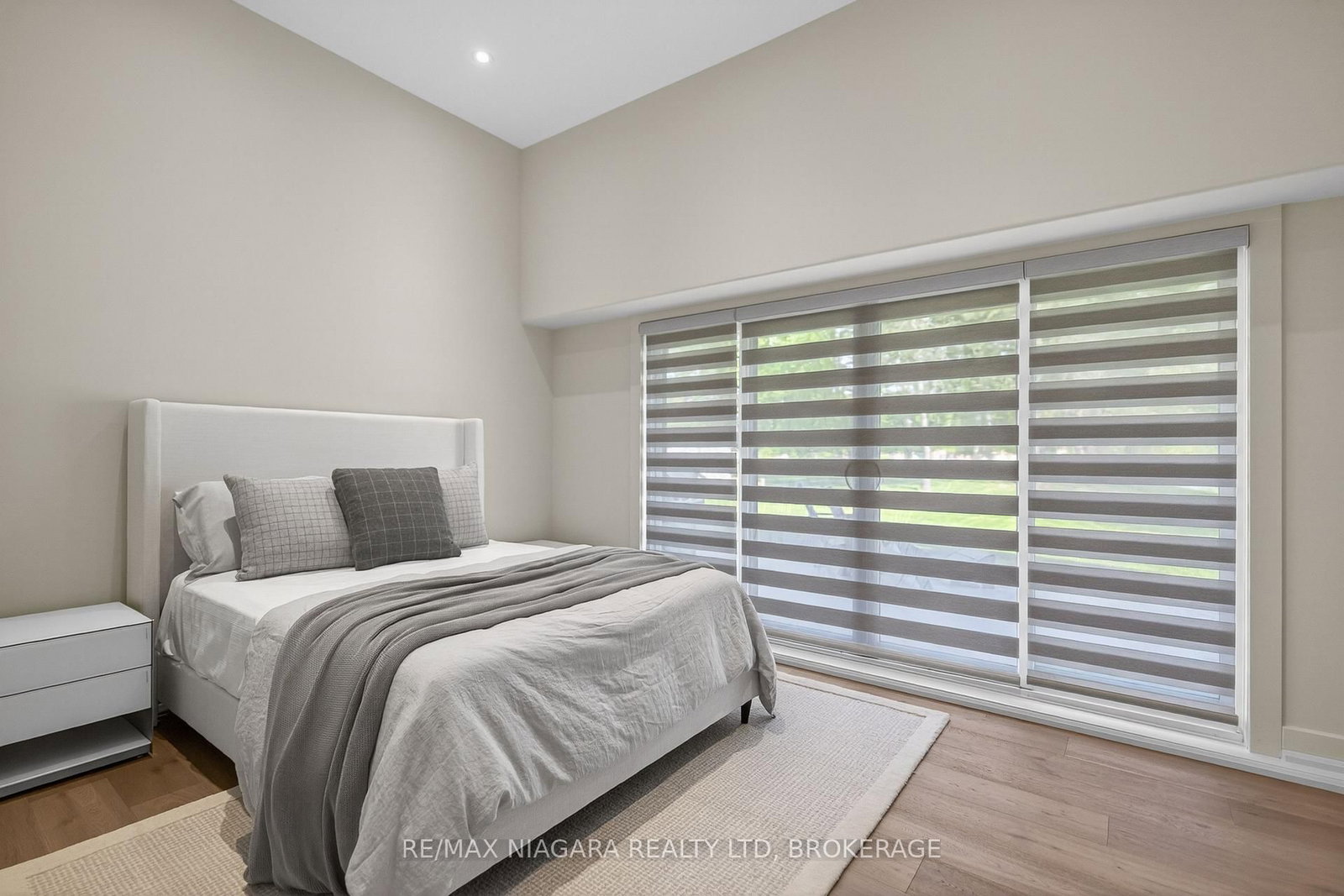 33 Canal Street • St. Catharines, ON photo 40