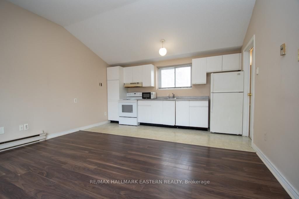 11 Argyle Street • Peterborough, ON photo 10